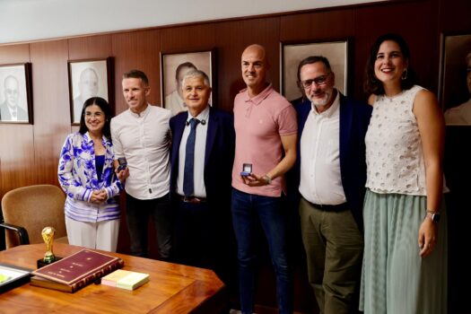 <strong>Carolina Darias recibe a los árbitros&nbsp;de Las Palmas que participaron en el Mundial de Fútbol de 2026</strong>